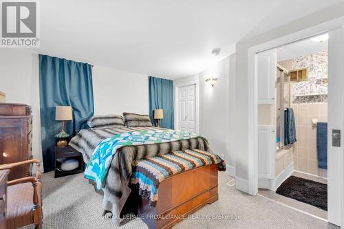 4 Hillside St, Belleville, ON - Indoor Photo Showing Bedroom