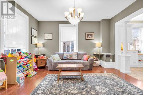 4 Hillside Street, Belleville, ON - Indoor Photo Showing Living Room