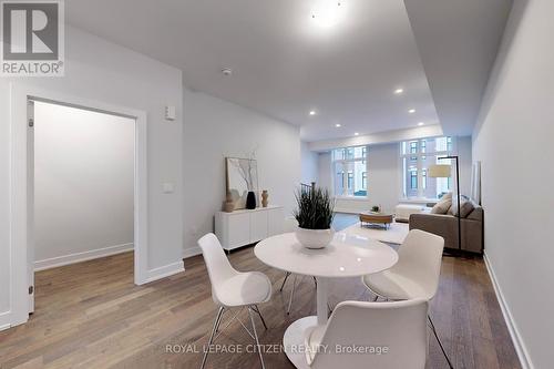 #249 -9590 Islington Ave, Vaughan, ON - Indoor Photo Showing Dining Room