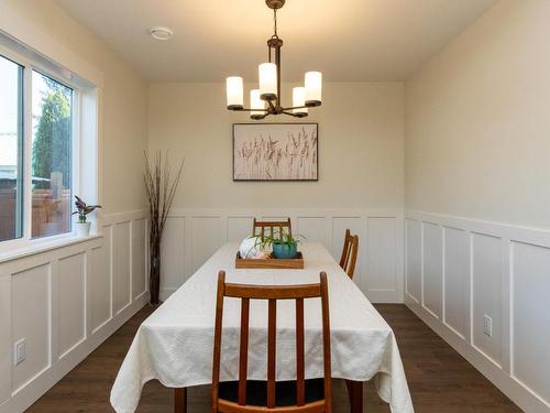 7050 53 Street, Salmon Arm, BC - Indoor Photo Showing Dining Room