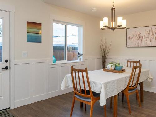 7050 53 Street, Salmon Arm, BC - Indoor Photo Showing Dining Room