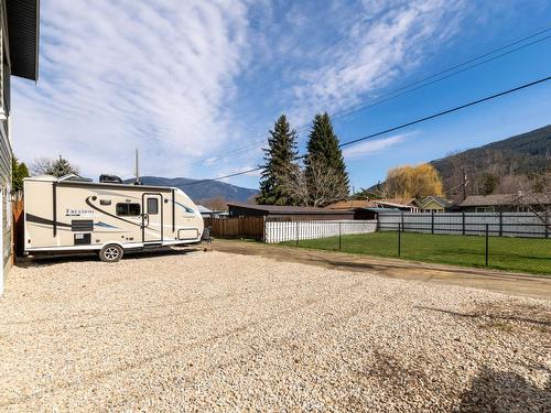 7050 53 Street, Salmon Arm, BC - Outdoor With Exterior