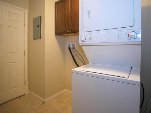 310-3805 30 Avenue, Vernon, BC - Indoor Photo Showing Laundry Room