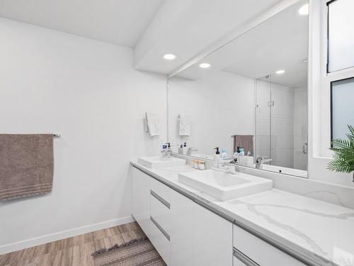 3714 Astoria Drive, West Kelowna, BC - Indoor Photo Showing Bathroom