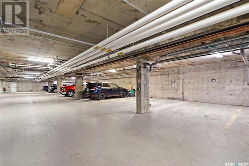 1107 102 Willis Crescent, Saskatoon, SK - Indoor Photo Showing Garage