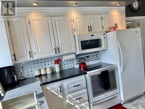 Amien'S Acreage, Spiritwood Rm No. 496, SK - Indoor Photo Showing Kitchen