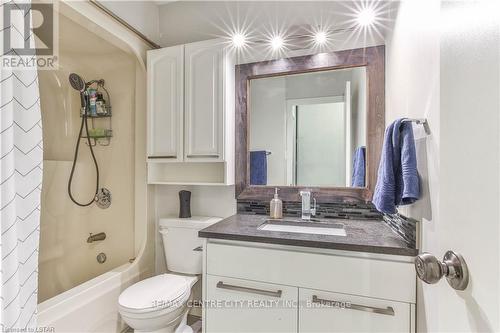 #12 -214 South St W, Aylmer, ON - Indoor Photo Showing Bathroom