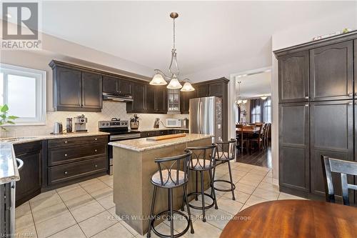 471 Carrie Avenue, Fort Erie, ON - Indoor Photo Showing Kitchen With Stainless Steel Kitchen With Upgraded Kitchen