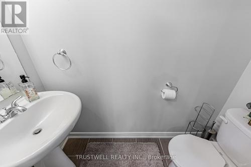 #124 -2 Dunsheath Way, Markham, ON - Indoor Photo Showing Bathroom