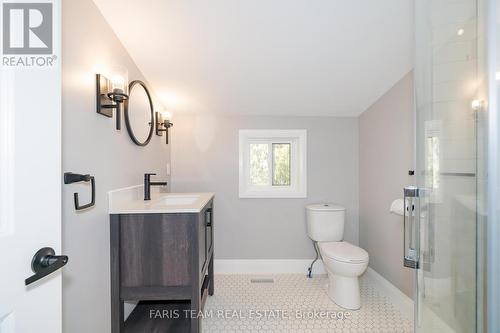 2383 Reeves Rd, Tay, ON - Indoor Photo Showing Bathroom