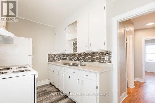 37 Ross St, Barrie, ON - Indoor Photo Showing Kitchen With Double Sink