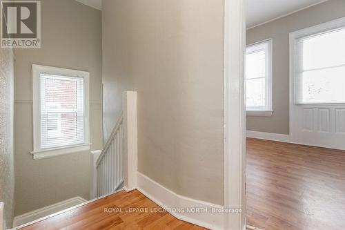 37 Ross St, Barrie, ON - Indoor Photo Showing Other Room