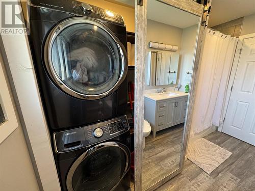 1905 19 Street, Vernon, BC - Indoor Photo Showing Laundry Room