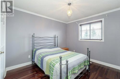 2706 Ambercroft Trail, Mississauga, ON - Indoor Photo Showing Bedroom