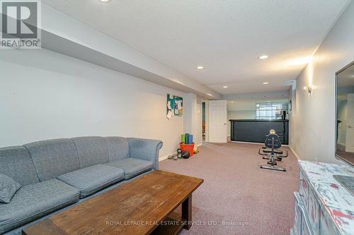 2706 Ambercroft Tr, Mississauga, ON - Indoor Photo Showing Living Room