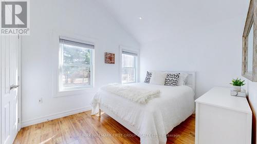 8741 Dale Rd, Cobourg, ON - Indoor Photo Showing Bedroom