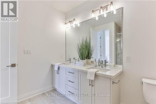 #4 -85 Forest St, Aylmer, ON - Indoor Photo Showing Bathroom