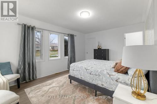 32 Heritage Dr, Prince Edward County, ON - Indoor Photo Showing Bedroom