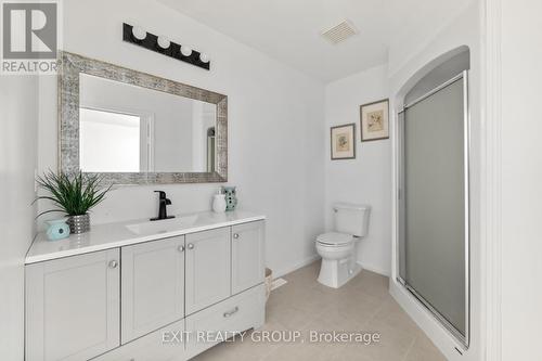 32 Heritage Drive, Prince Edward County, ON - Indoor Photo Showing Bathroom