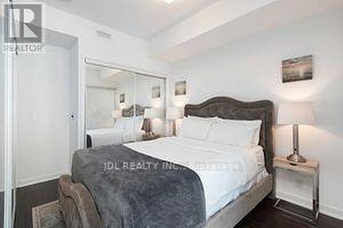 5504 - 14 York Street, Toronto, ON - Indoor Photo Showing Bedroom