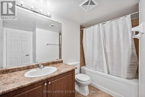 #401 -60 Fairfax Cres E, Toronto, ON - Indoor Photo Showing Bathroom
