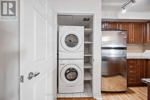 #401 -60 Fairfax Cres E, Toronto, ON - Indoor Photo Showing Laundry Room
