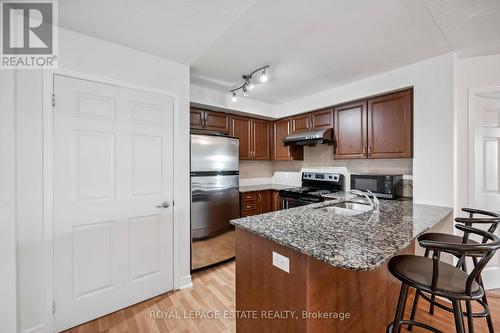 #401 -60 Fairfax Cres E, Toronto, ON - Indoor Photo Showing Kitchen With Double Sink