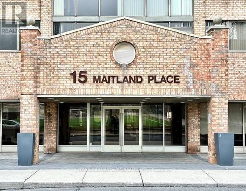 #612 -15 Maitland Pl, Toronto, ON - Outdoor