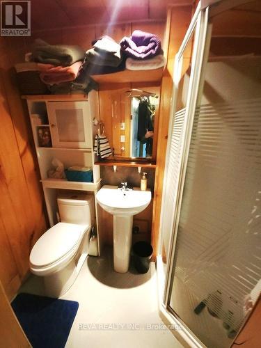 801 Highway 127, Hastings Highlands, ON - Indoor Photo Showing Bathroom