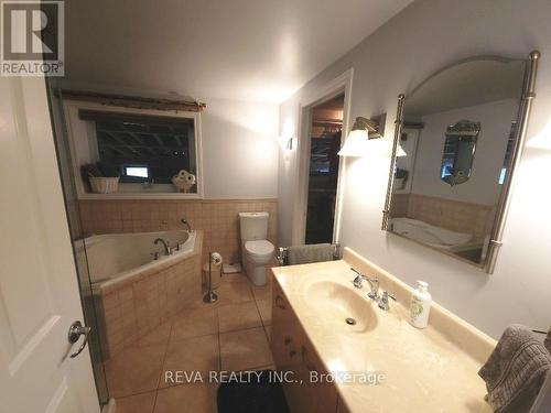 801 Highway 127, Hastings Highlands, ON - Indoor Photo Showing Bathroom