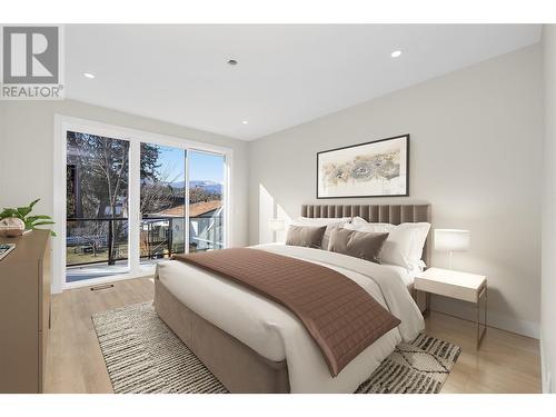 705 Raymer Road, Kelowna, BC - Indoor Photo Showing Bedroom