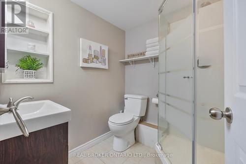 1019 Sandhill Road, Severn, ON - Indoor Photo Showing Bathroom