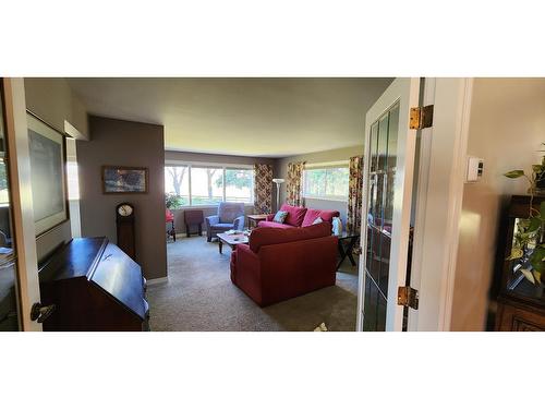 1480 Carson Road, Grand Forks, BC - Indoor