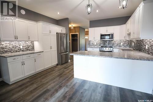 C 300 2Nd Street E, Meota, SK - Indoor Photo Showing Kitchen With Upgraded Kitchen