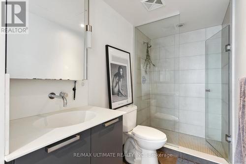 #722 -95 Bathurst St, Toronto, ON - Indoor Photo Showing Bathroom