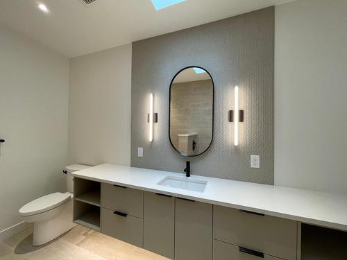 17 - 266 Baker Street, Nelson, BC - Indoor Photo Showing Bathroom
