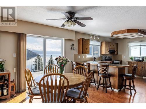 6335 Topham Place, Peachland, BC - Indoor Photo Showing Dining Room