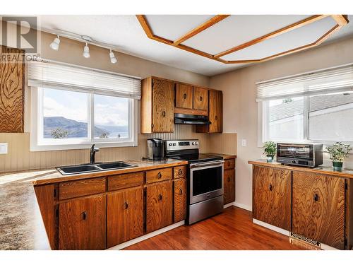 6335 Topham Place, Peachland, BC - Indoor Photo Showing Kitchen With Double Sink