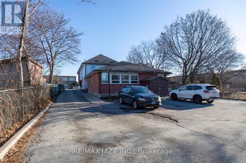 364 Simcoe Street S, Oshawa (Central), ON 