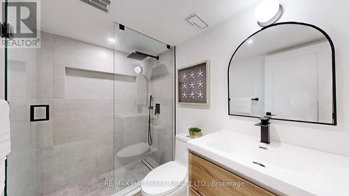 12 Wheeler Ave, Toronto, ON - Indoor Photo Showing Bathroom