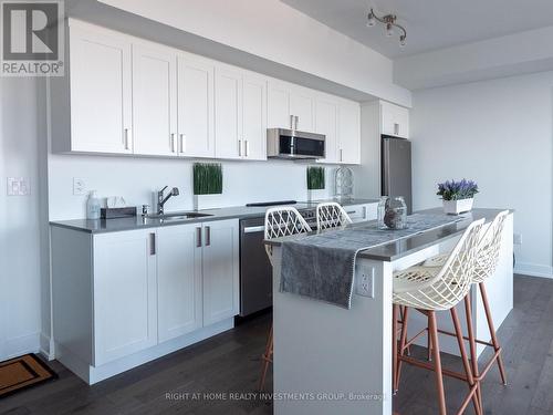 #903 -1063 Douglas Mccurdy Common, Mississauga, ON - Indoor Photo Showing Kitchen