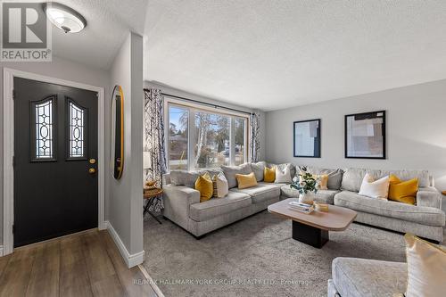 378 May Street, Brock, ON - Indoor Photo Showing Living Room