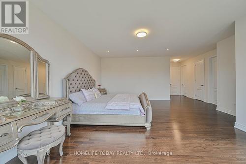 40 Hackett St, East Gwillimbury, ON - Indoor Photo Showing Bedroom
