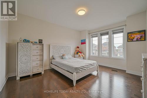40 Hackett St, East Gwillimbury, ON - Indoor Photo Showing Bedroom