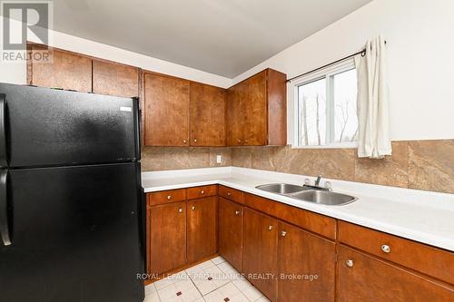 93 Forsyth St, Marmora And Lake, ON - Indoor Photo Showing Kitchen With Double Sink