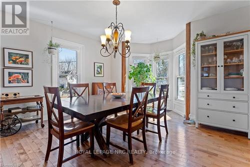 34 Mountain Street, Grimsby, ON - Indoor Photo Showing Dining Room