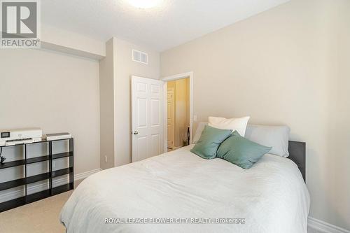 #7 -13 Braida Lane, Halton Hills, ON - Indoor Photo Showing Bedroom