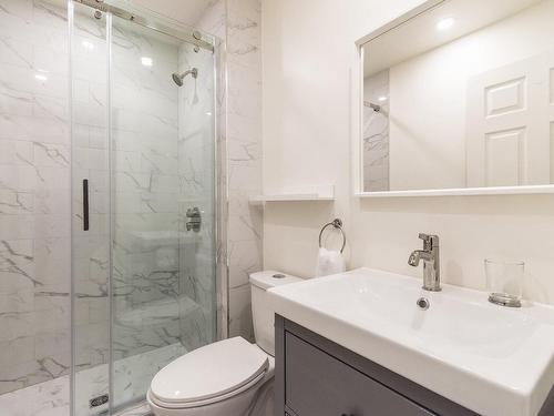 Salle de bains attenante Ã  la CCP - 6004  - 6008 Rue St-Hubert, Montréal (Rosemont/La Petite-Patrie), QC - Indoor Photo Showing Bathroom
