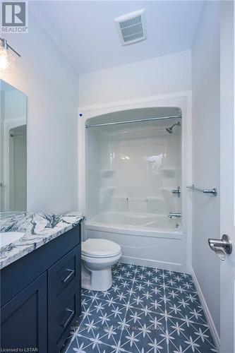 7 Spruce Cres, North Middlesex, ON - Indoor Photo Showing Bathroom