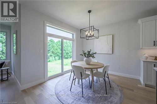 17 Spruce Cres, North Middlesex, ON - Indoor Photo Showing Dining Room